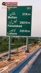 Truck tyres damage on Pakistan motorway