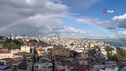 İstanbul’da gökkuşağı sürprizi! O anlar turistlerin kameralarına yansıdı!