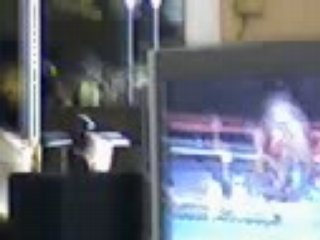 Aline boxe ... sur la wii !!