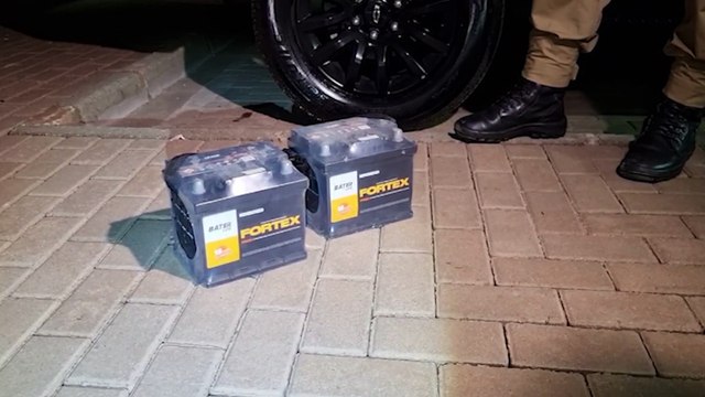 PM detém casal suspeito de furtar baterias em loja de autopeças em Cascavel