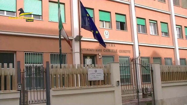 Truffe sui fondi Ue, blitz della guardia di finanza a Trapani: a capo di tutto c'era l'ex senatore Nino Papania