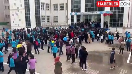 Sivas'ta 10 dakika arayla peş peşe 2 deprem