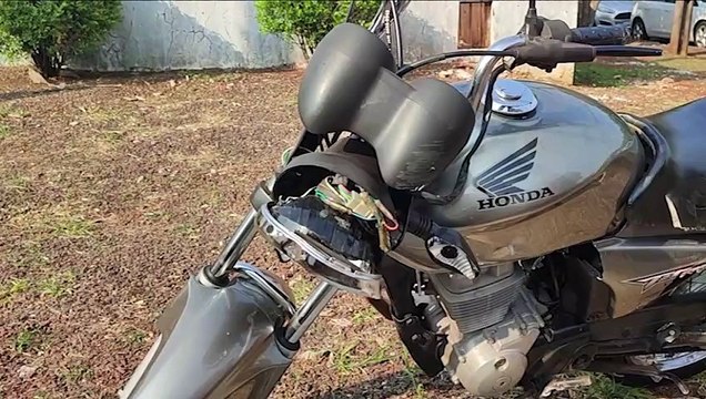 Colisão envolvendo três veículos deixa jovem ferido no Jardim Nova York
