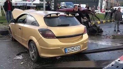 Korkunç kaza kamerada! Araç ikiye bölündü