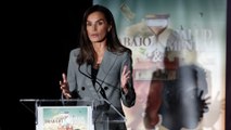La reina Letizia alerta de los problemas de salud mental vinculados al trabajo