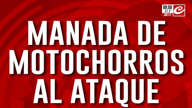 Brutal ataque piraña: seis delincuentes rodean a joven y lo despojan de todas sus pertenencias