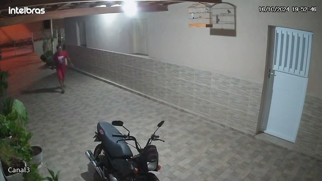 Homem furta moto em residência de Nazarezinho e morre na fuga ao bater em árvore a caminho de Sousa