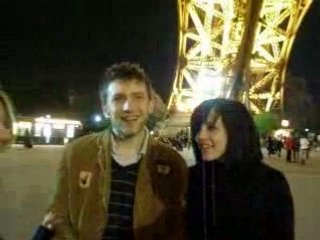 Sous la Tour Eiffel