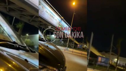 İzmir'de Konak Pier Köprüsü'nde intihar girişimi!