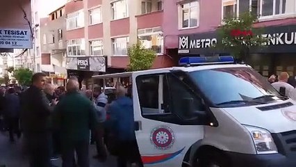 İstanbul-Şişli'de bazada sıkışarak hayatını kaybeden Burcu son yolculuğuna uğurlandı.