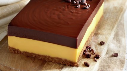 Tarta de la abuela de flan con galletas y chocolate - Cocina Fácil