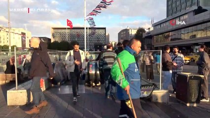 Taksim Metrosu'nda yürüyen merdiven çilesi