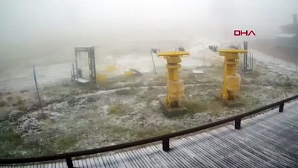 BURSA Uludağ'a mevsimin ilk karı yağdı