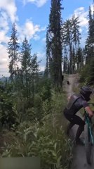 Cyclists Encounter Bear and Flee for Safety