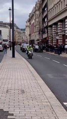 Pendant ce temps à #Londres en #Angleterre  le #princewilliam …