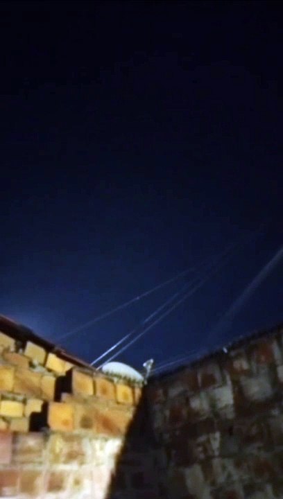 VÍDEO: Facções trocam tiros por disputa de território em bairro de Salvador