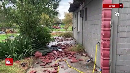 Düzce Akçakoca'da oluşan hortum nedeniyle bazı evler zarar gördü