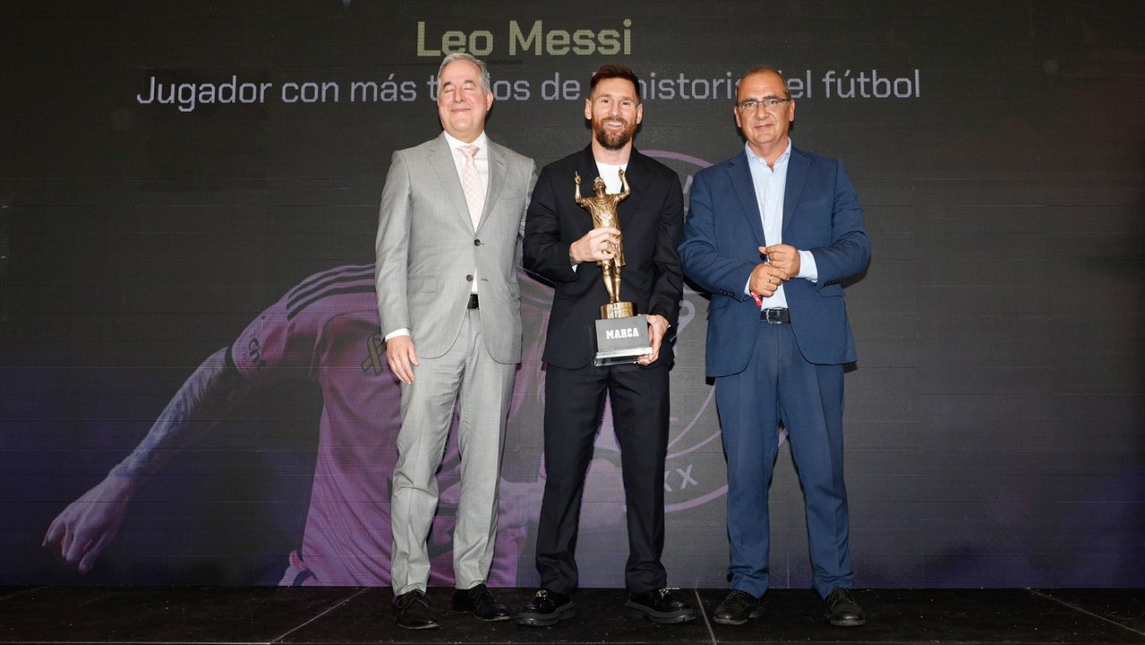 Lionel Messi recibe el reconocimiento de MARCA por su carrera y ser el jugador con más títulos del futbol