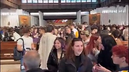 San Gabriele: la benedizione delle penne dei maturandi