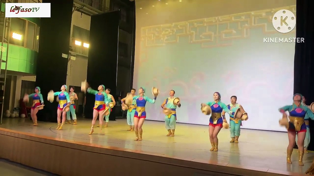 Chine/ Séminaire de formation des responsables des médias du Burkina Faso: A la rencontre de la troupe du théâtre d'art acrobatique de Hunan