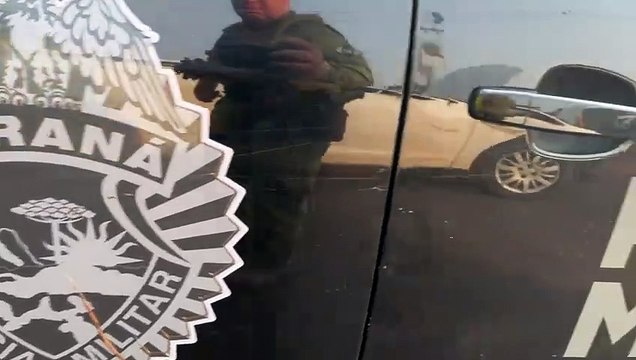 BPFron apreende Celta carregado com 50 pneus do Paraguai na PR-323, em Perobal