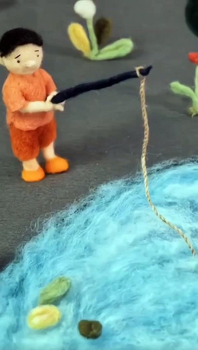 baby hunting fish