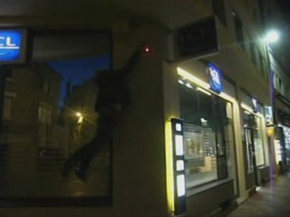 Action clan du néon