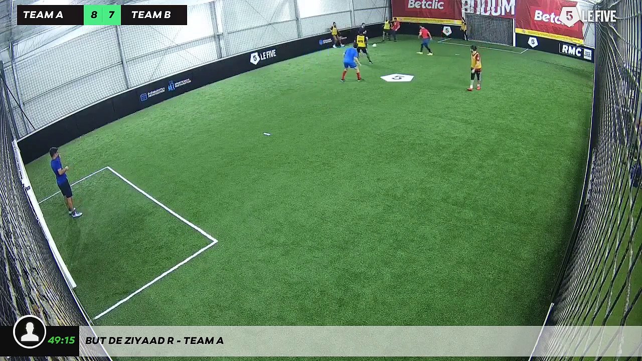 But de Ziyaad R - Team A