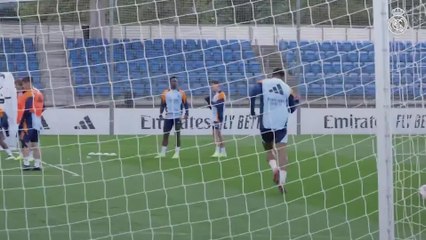Bellingham blows minds with stunning header in Real Madrid training