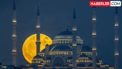 Yılın en büyük 'Süper Dolunay'ı görenleri büyüledi