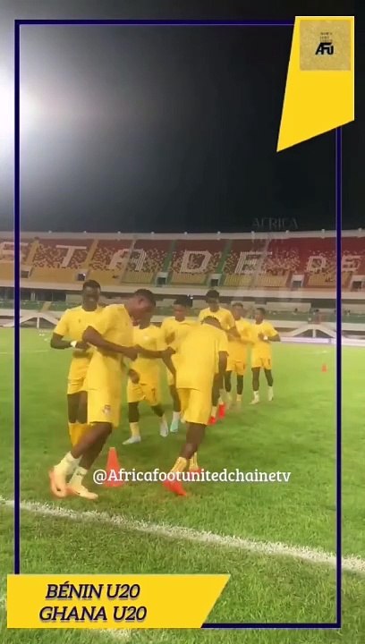 TOURNOI QUALIFICATIF CAN 20 UFOAB Lomé 2024   Echauffement de L’équipe Béninoise  et Ghanéenne  pour le deuxième match de la première journée du groupe A