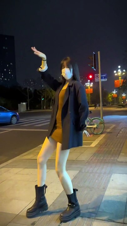 首富体验卡 你们觉得是我跳出了对的什么#首富舞蹈步伐