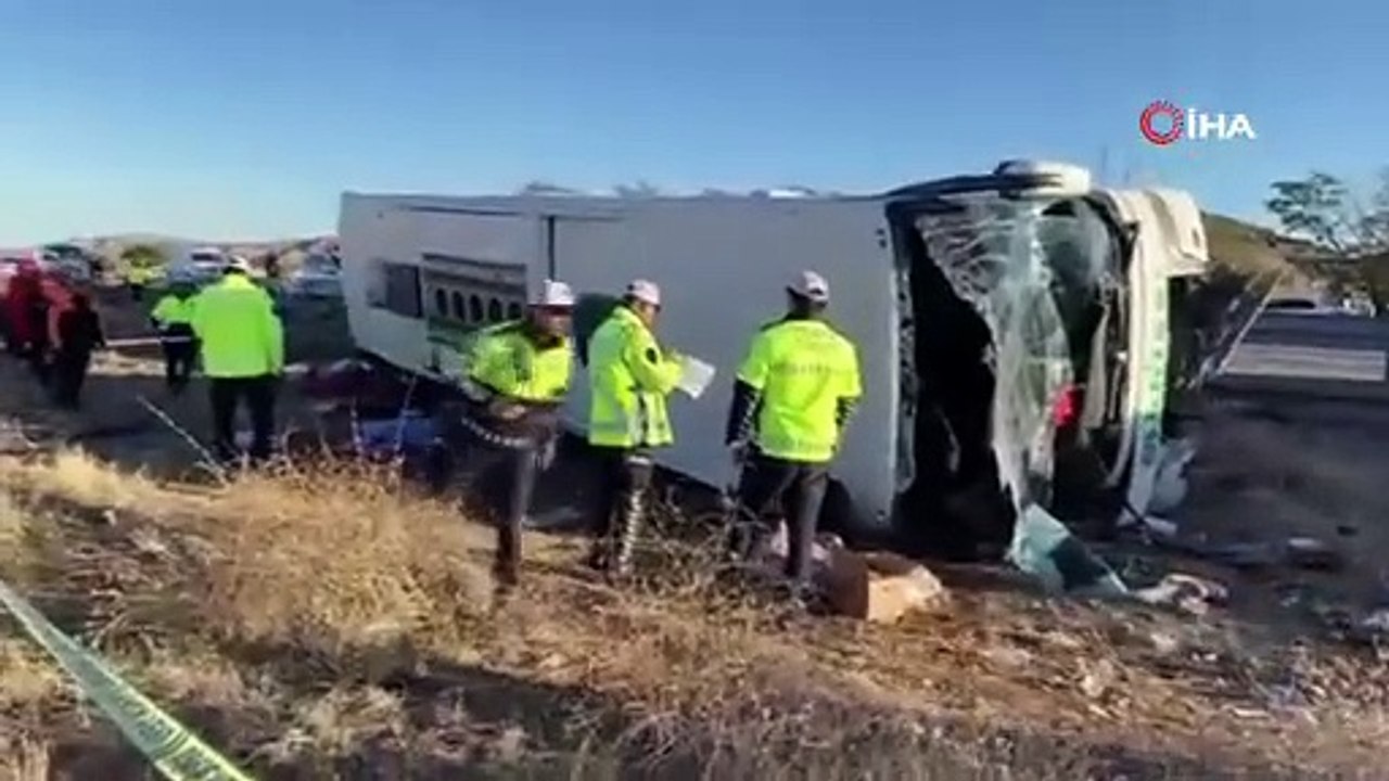 Aksaray'da katliam gibi kaza! Yolcu otobüsü devrildi! Çok sayıda ölü ve yaralı var