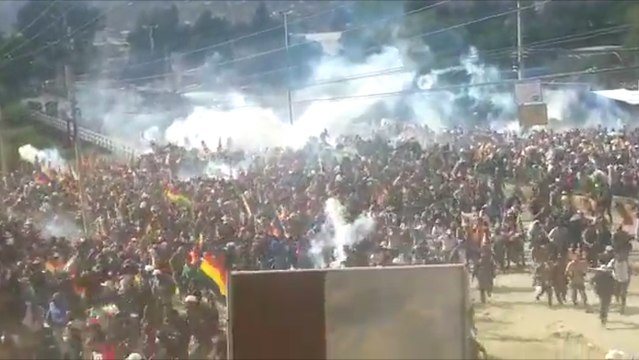 Bolivya'da eski başkanın destekçileri, polisle çatıştı