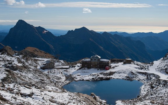 Greenpeace Italia: «Perso il 30% della superficie dei ghiacciai alpini in 30 anni»