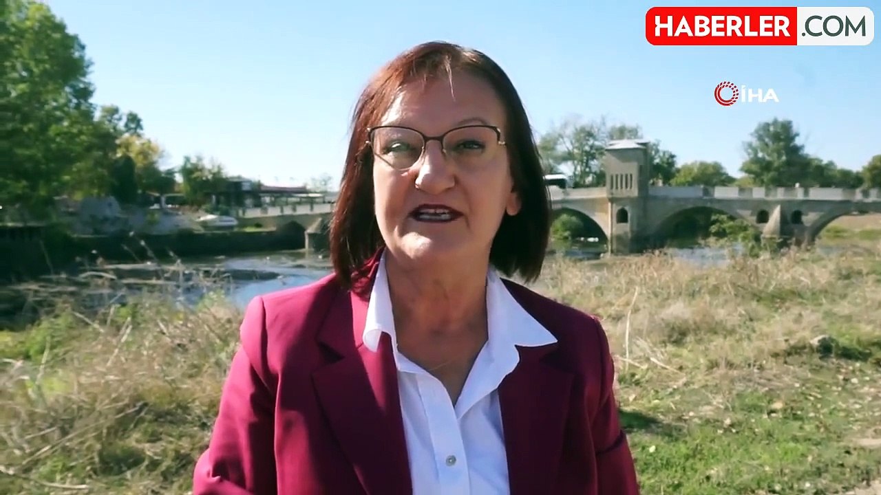 Kadın Muhtarlar Çevre İçin Şıklık İçinde Temizlik Yaptı