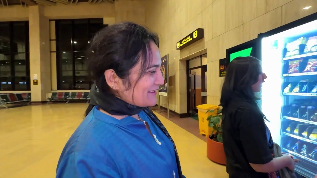 Finally Lahore Wapis Agaye✈️|Plane Kharab Hogaya?Sistrology