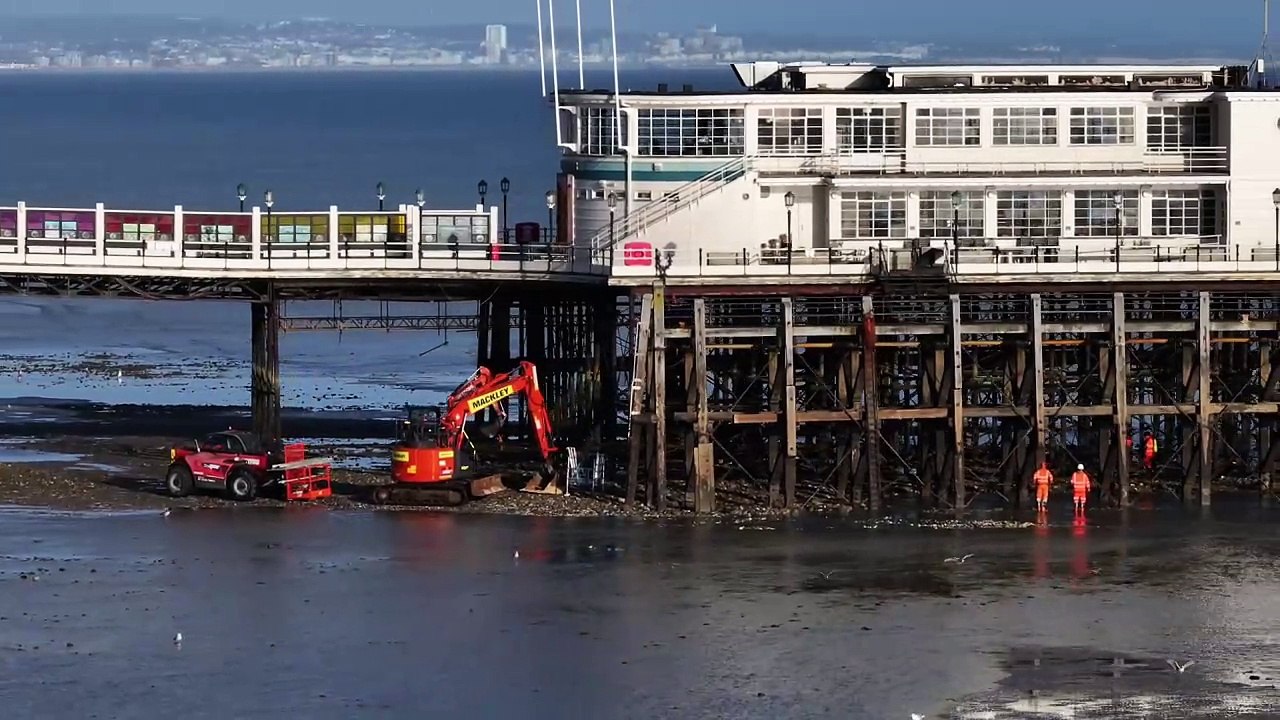Worthing Pier closure: Repairs cannot start until mid-November