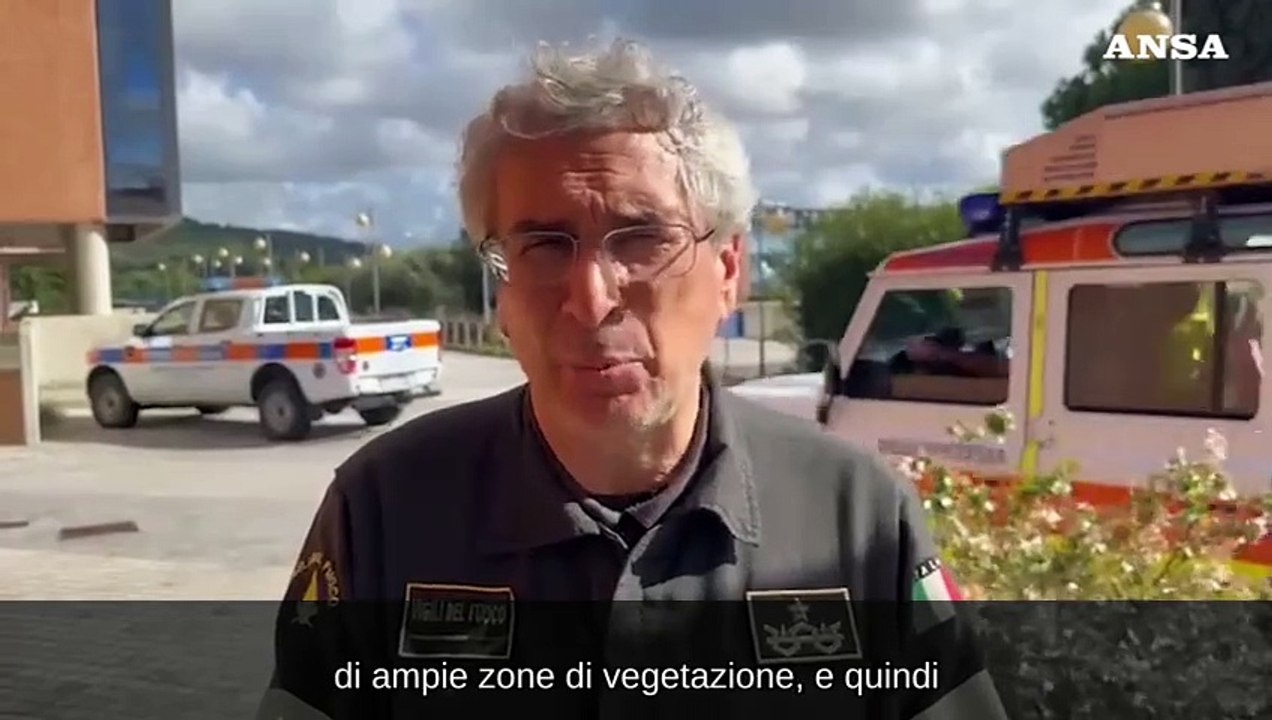 Maltempo nel Livornese, vigili del fuoco: "Salvati diversi autisti"