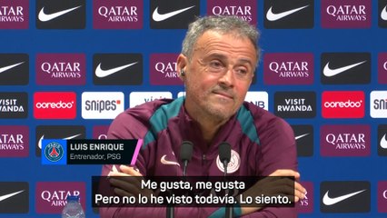 Luis Enrique descubre el nuevo trofeo de la Ligue 1: "¿Es la Copa del Mundo?"
