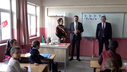 Bakan Tekin’le gülümseten diyalog