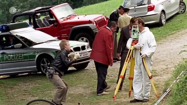 Die Rosenheim-Cops (143) Staffel 8 Folge 17 - Mit Schwung in den Tod