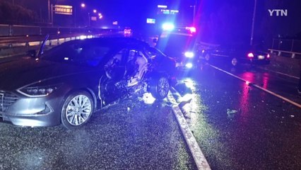 충남 아산서 차량 두 대 부딪쳐...1명 심정지 / YTN