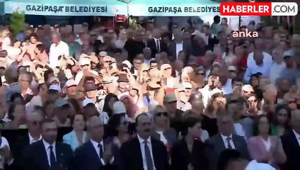 Özgür Özel: "Bizi Ağır Dille Eleştirenler Şimdi El Sıkmaya, Yol Aramaya, İlişki Kurmaya Başladılar. Vallahi Doğru Yapıyorlar"