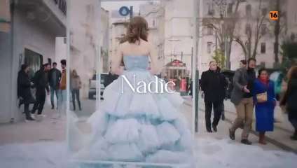 ¡ESTRENO! ❤️ TRAS EL CRISTAL ❤️ (Camdaki Kız). Nadies Es Lo Que Parece. Con Burcu Biricik, Selma Ergeç, Feyyaz Serifoğlu. Serie Turca.