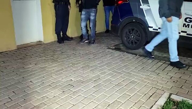 Condutor é detido em posse ilegal de revólver no Florais de Paraná