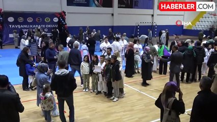 Tavşanlı Karate Okulu'nda 180 Sporcu Kuşak Töreni Düzenlendi