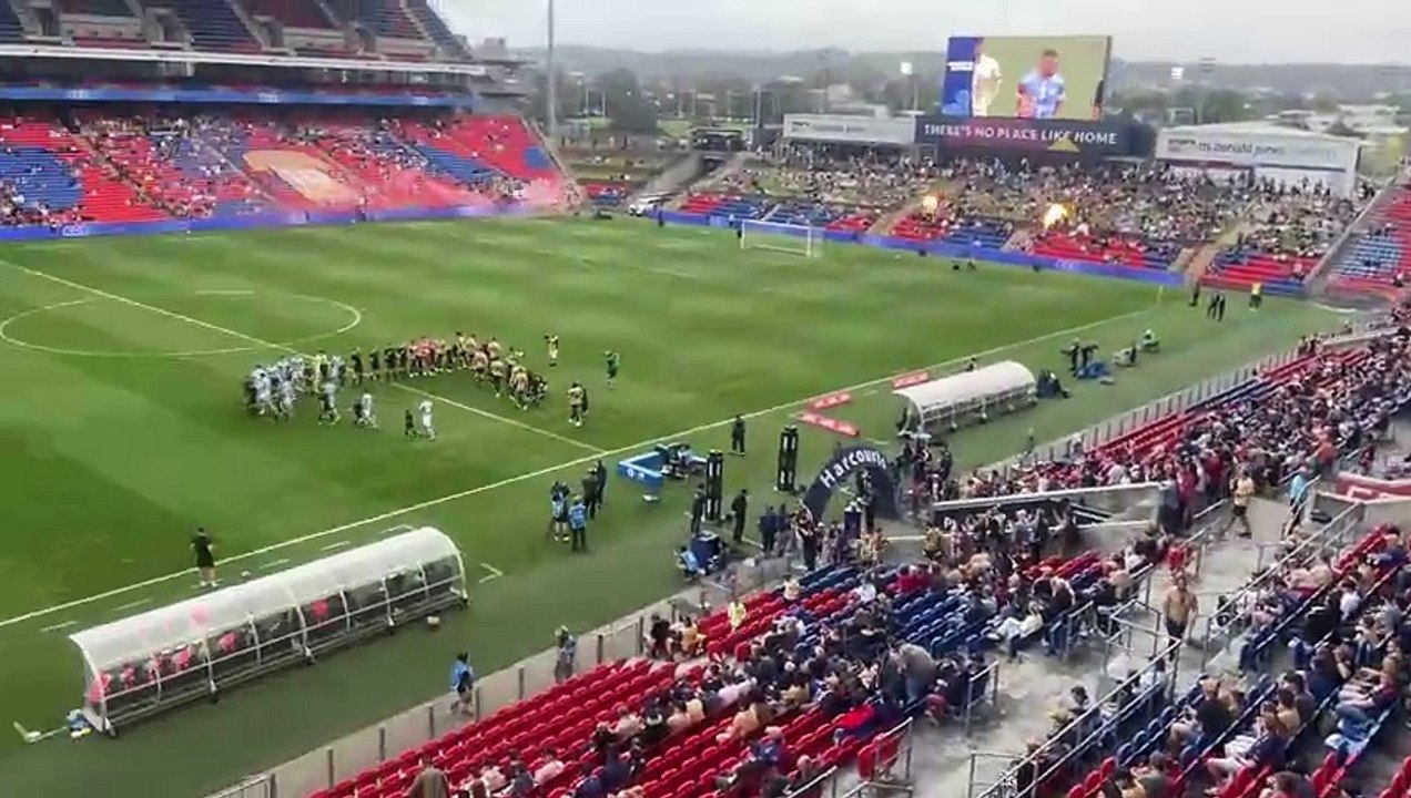 Newcastle Jets, Rd 1, never walk alone, Newcastle Herald, October 19, 2024