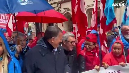Roma, Cgil e Uil in piazza per la manifestazione "Salario, salute, diritti e occupazione"