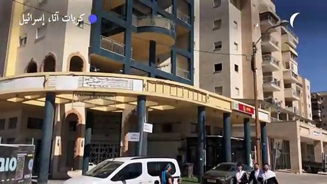 سكان يبحثون عن ساتر مع اعتراض صورايخ أطلقت من لبنان على شمال إسرائيل